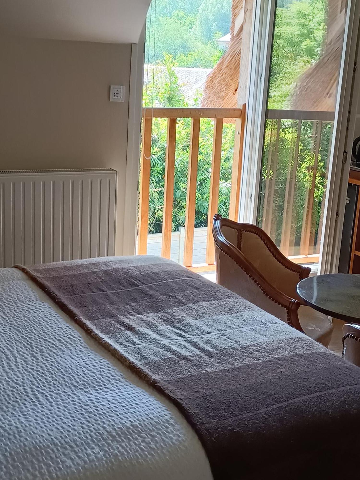 Auberge Du Vieux Tour Le Manoir Canapville  Экстерьер фото